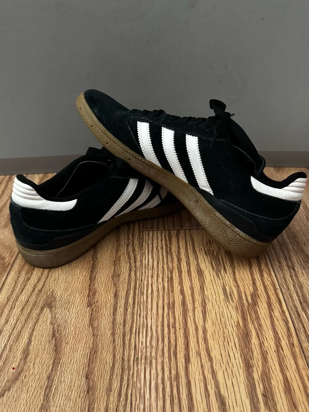 adidas nwot busenitz